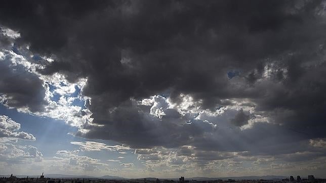 Nubosidad y descenso generalizado de temperaturas en el inicio de semana