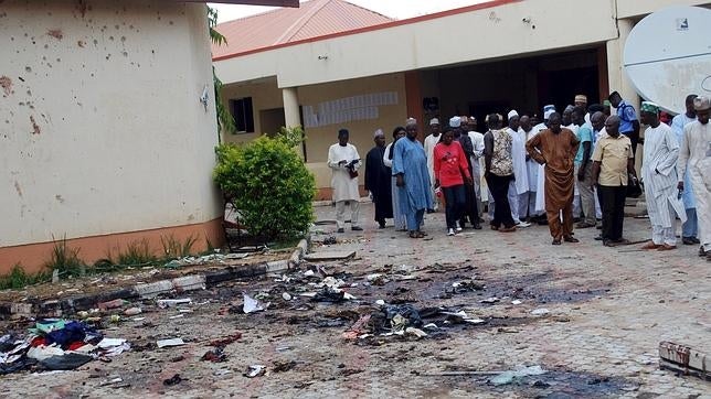 Una fuerte explosión en un mercado de Nigeria deja al menos 50 muertos