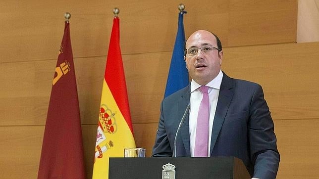 Murcia, primera región en limitar también el tiempo en el cargo de sus consejeros