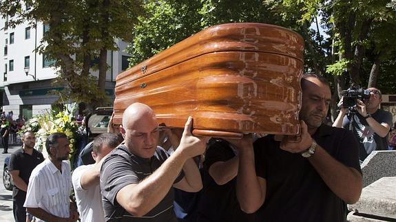 Último adiós a Laura y Marina