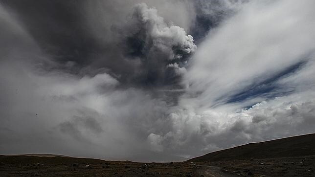 Ecuador declara el estado de excepción por la actividad del volcán Cotopaxi