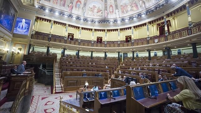 El Congreso muestra su «repulsa más firme» contra la violencia de género