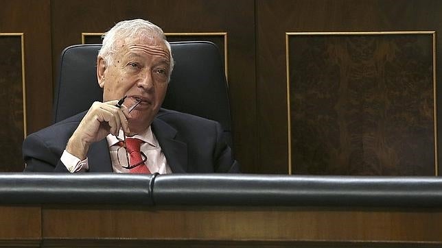 El PSOE tacha de «chiste franquista» las palabras de Margallo sobre Gibraltar