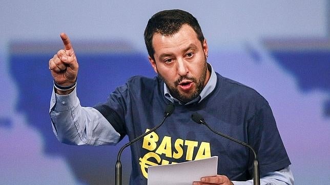 El líder de la Liga Norte lanza la idea de paralizar Italia tres días para echar a Renzi