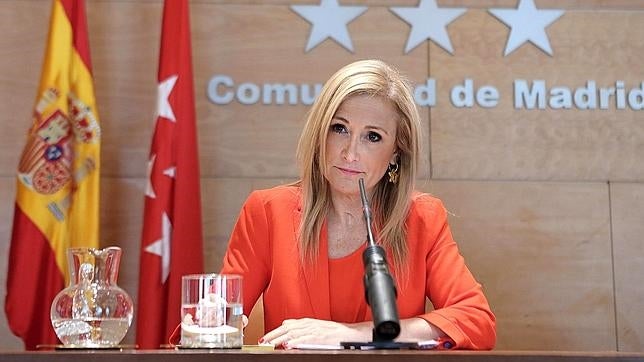 Cifuentes: «La alcaldesa de Madrid tiene que serlo de todos, incluidos los taurinos»