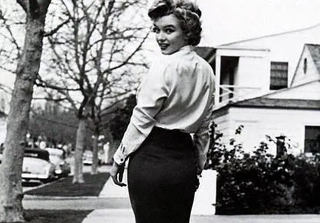 Marilyn Monroe, en los años sesenta, con una falda tubo