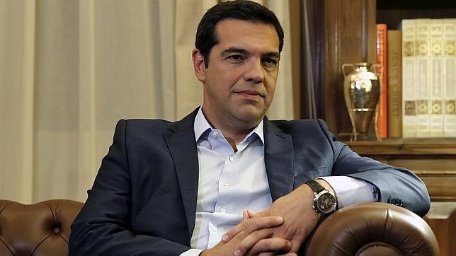 PP y PSOE coinciden en que la dimisión de Tsipras demuestra el «fracaso» del populismo