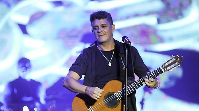 Alejandro Sanz endulza las noches estivales