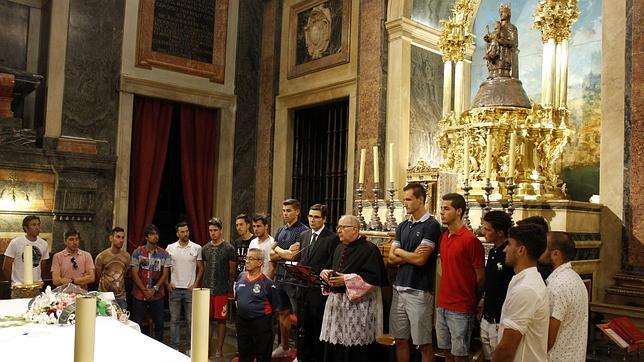 El Toledo hace una ofrenda floral a la Virgen del Sagrario, patrona de la ciudad