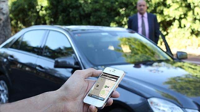 Cabify, el servicio de transportes que te recogerá en pocos minutos de la puerta de tu casa