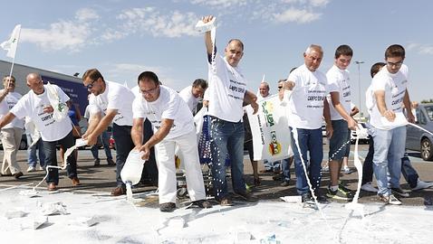 Arranca la Marcha Blanca para reivindicar «precios justos» en la leche