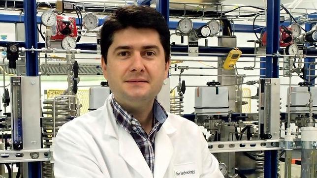 Un investigador de la Universidad de Alicante, galardonado por la Sociedad Americana de Química