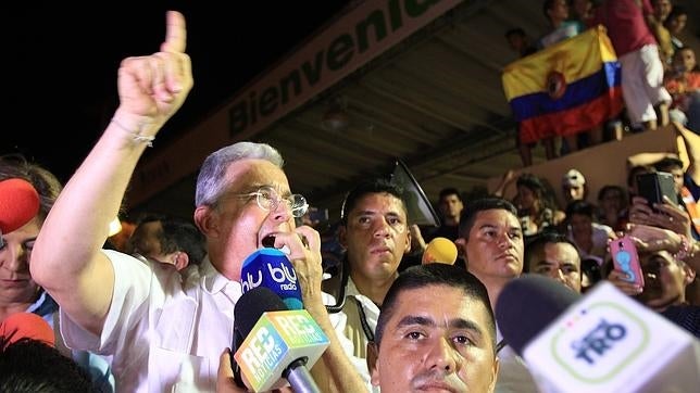 La oposición dice que Maduro intenta sabotear las elecciones con el cierre de las fronteras