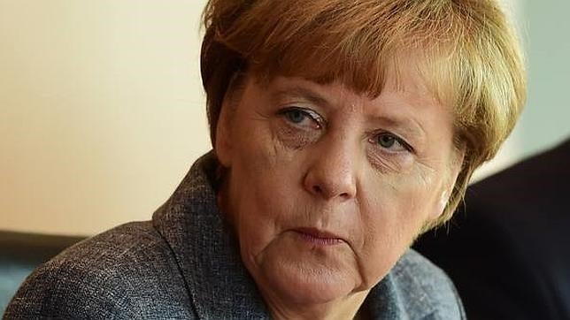 Las divisiones por el tercer rescate a Grecia pasan factura al CDU de Merkel