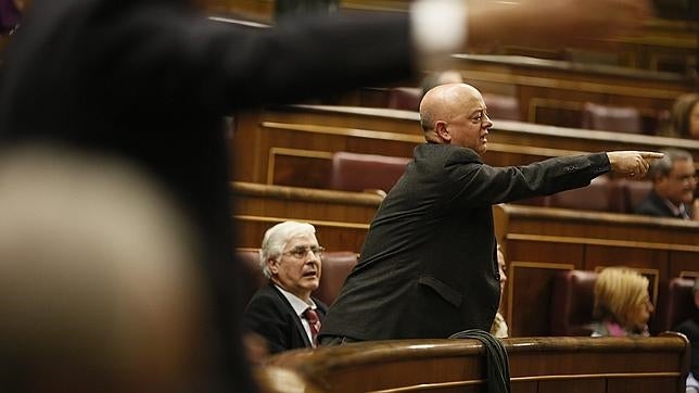 El PSOE recupera la memoria histórica y pide exhumar a Franco del Valle de los Caídos