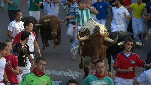 Quejas por el calor y la «fatiga» en los nuevos encierros de «Sanse»