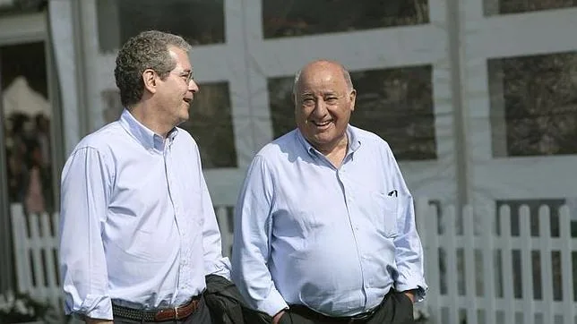 El presidente de Inditex, Pablo Isla junto a su fundador, Amancio Ortega