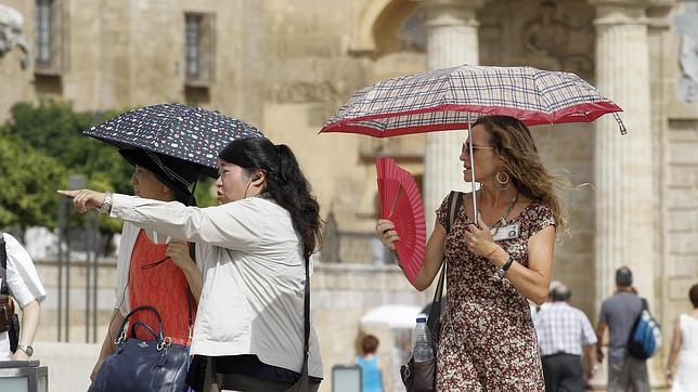 Los turistas extranjeros gastan en Andalucía 5.675 millones hasta julio, un 9% más que en 2014