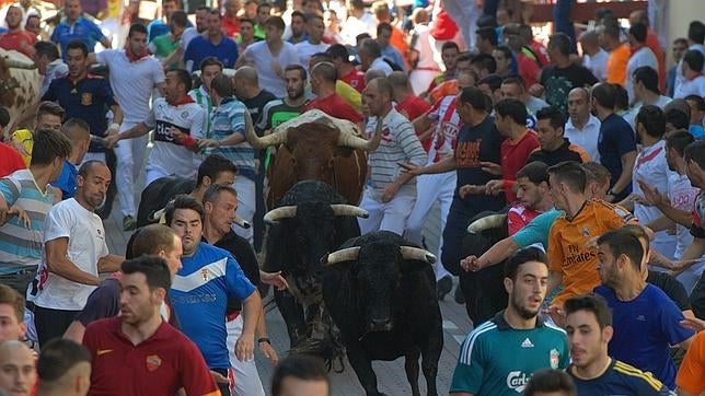 Cinco heridos en el último encierro de «Sanse» con más de 3.500 corredores