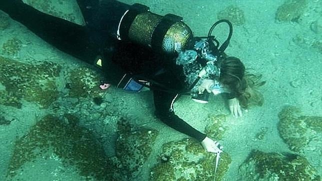 Una gran ciudad de la Edad de Bronce aparece bajo las aguas del Egeo