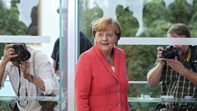 Merkel pide unas «cuotas de refugiados más justas» para no revisar Schengen