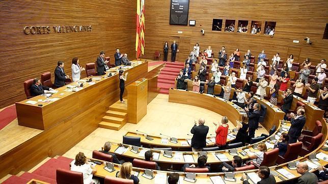 Los diputados valencianos tendrán gratis ordenadores portátiles de 1.400 euros