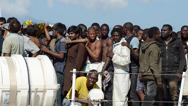 La OIM eleva a más 350.000 las llegadas y a más de 2.600 los muertos en el Mediterráneo