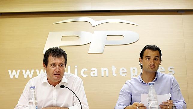 El Consell echa del puerto de Alicante a la Diputación para frenar la zona franca