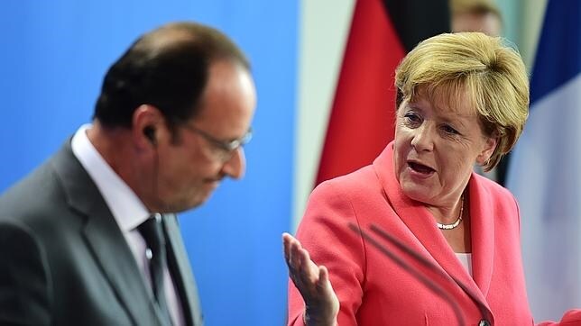 El presidente francés, François Hollande y la canciller alemana, Angela Merkel