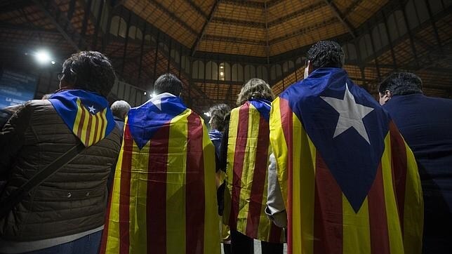 Más de 50 personalidades «se mojan» en ABC sobre la indepedencia de Cataluña