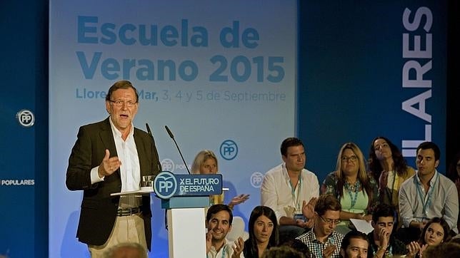 Rajoy asegura que España será «solidaria» y pide una «política global de asilo» en la UE