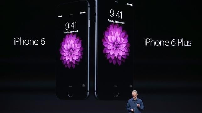 Tim Cook, consejero delegado de Apple, durante la presentación de los iPhone 6