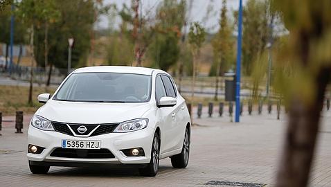 El Pulsar cumple un año y Nissan lo celebra «brindando» con gasolina