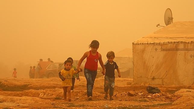 Una tormenta mortal envuelve Oriente Medio y disminuye los ataques aéreos en Siria