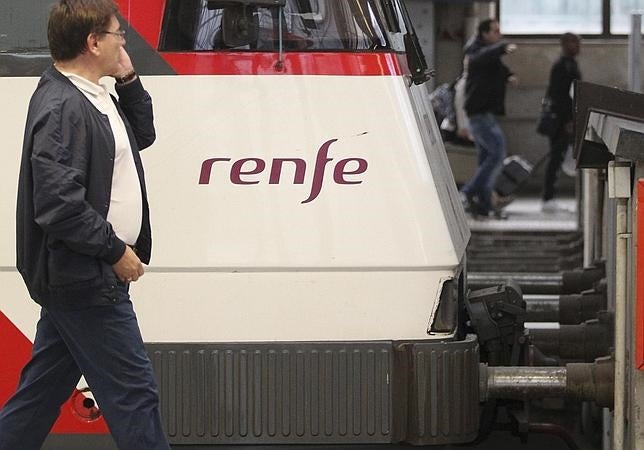 Heridas leves 27 personas al chocar un tren de cercanías de Renfe en Bilbao