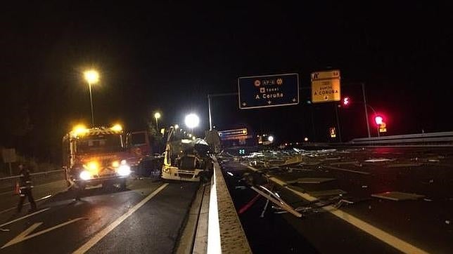 Muere un camionero tras chocar con una señal en los túneles de Guadarrama