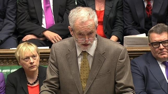 Corbyn se carea con Cameron con preguntas del público