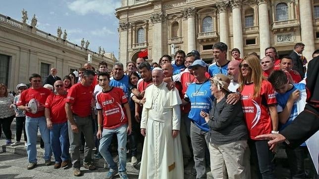 El Papa pide al consejo de cardenales que revise el proceso de elección de los obispos