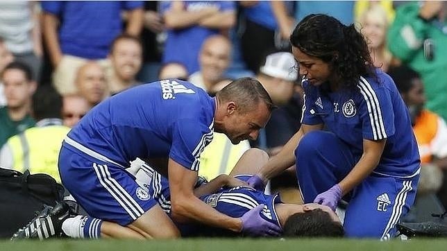 Eva Carneiro le gana a Mourinho y volvería al banco del Chelsea