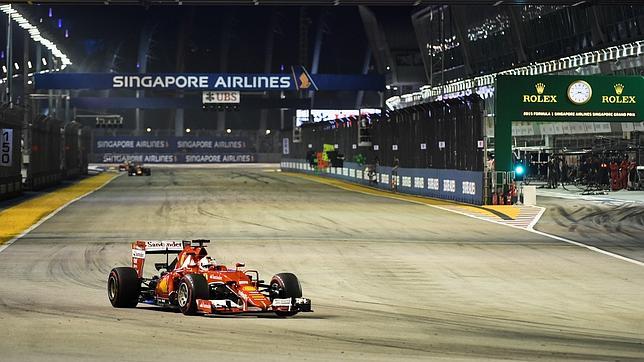 Vettel hace feliz a Ferrari