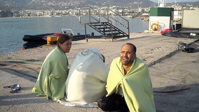 Trece personas desaparecidas tras colisionar un ferry en la costa de Turquía