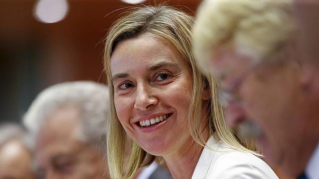 Mogherini pide abrir canales diplomáticos para acabar con la guerra en Siria