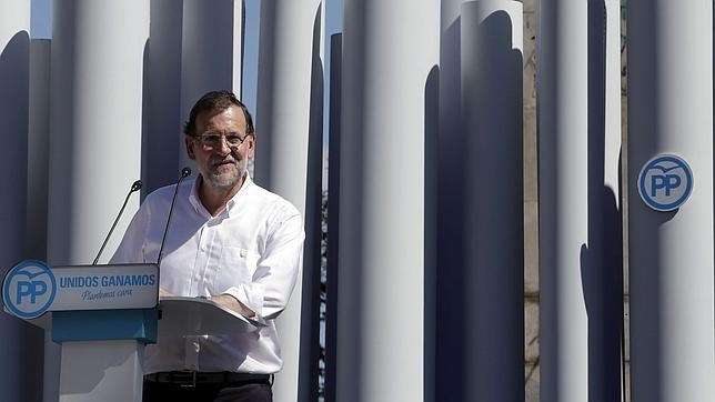 Rajoy: «Para legimitar una operación ilegal no valen ni los escaños ni los votos»