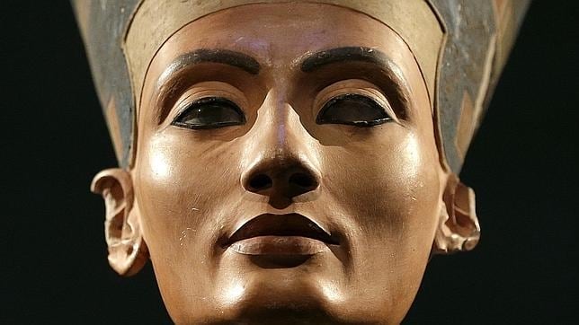 Busto de Nefertiti fotografiado en 2012 en el Neues Museum de Berlin