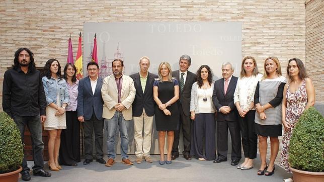 La alcaldesa de Toledo anuncia una bajada general de impuestos para 2016