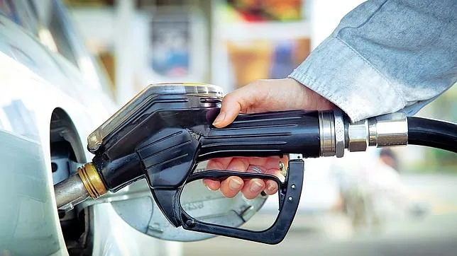 La Audiencia Nacional investiga a cinco petroleras por pactar los precios de los carburantes