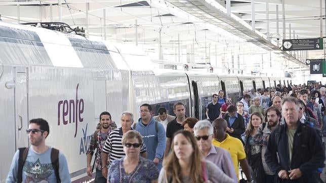 El presidente de Renfe afirma que el trayecto entre Madrid y León costará 20 euros