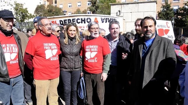 Afectados por la hepatitis C piden al Estado más dinero para asumir los tratamientos