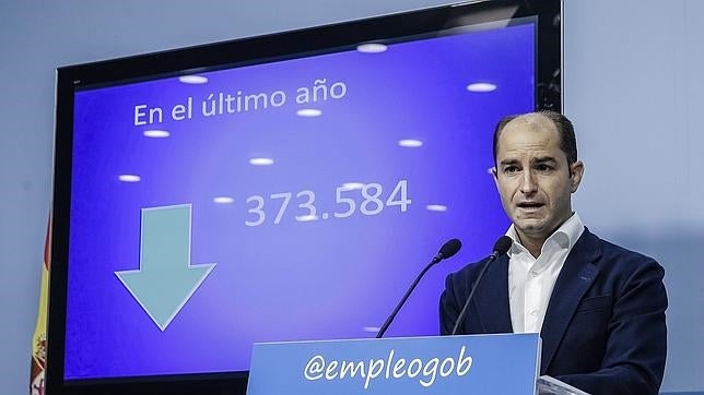 Empleo asegura que el porcentaje de contratos de menos de tres meses ya es menor que en 2011