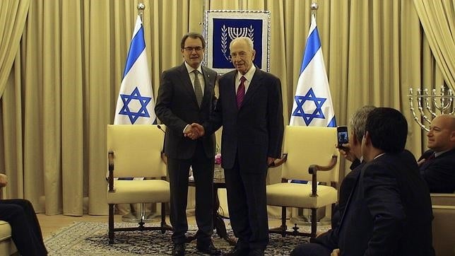 Simón Peres y Artur Mas